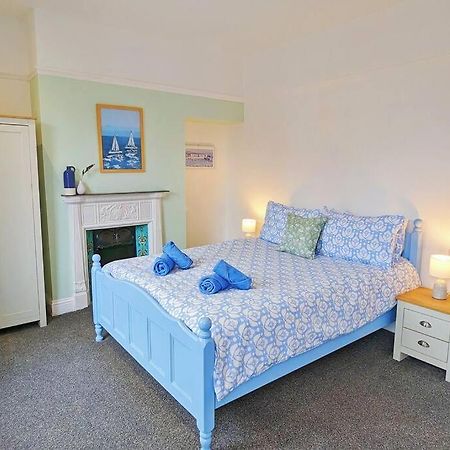 Villa Seaside Escapes - With Relaxing Hot Tub! Scarborough Exterior foto